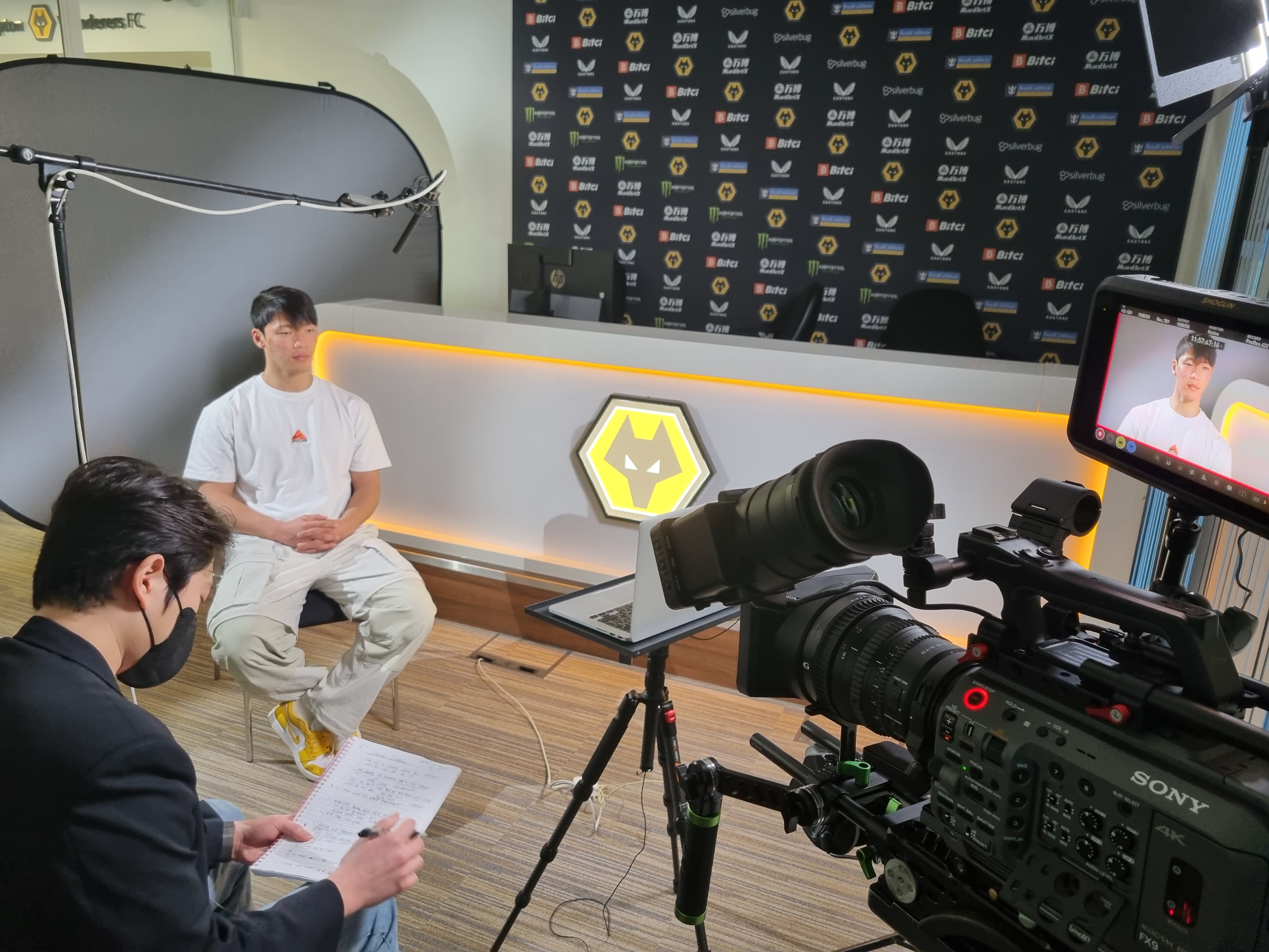 Hwang Hee-Chan Zoom interview at Wolves